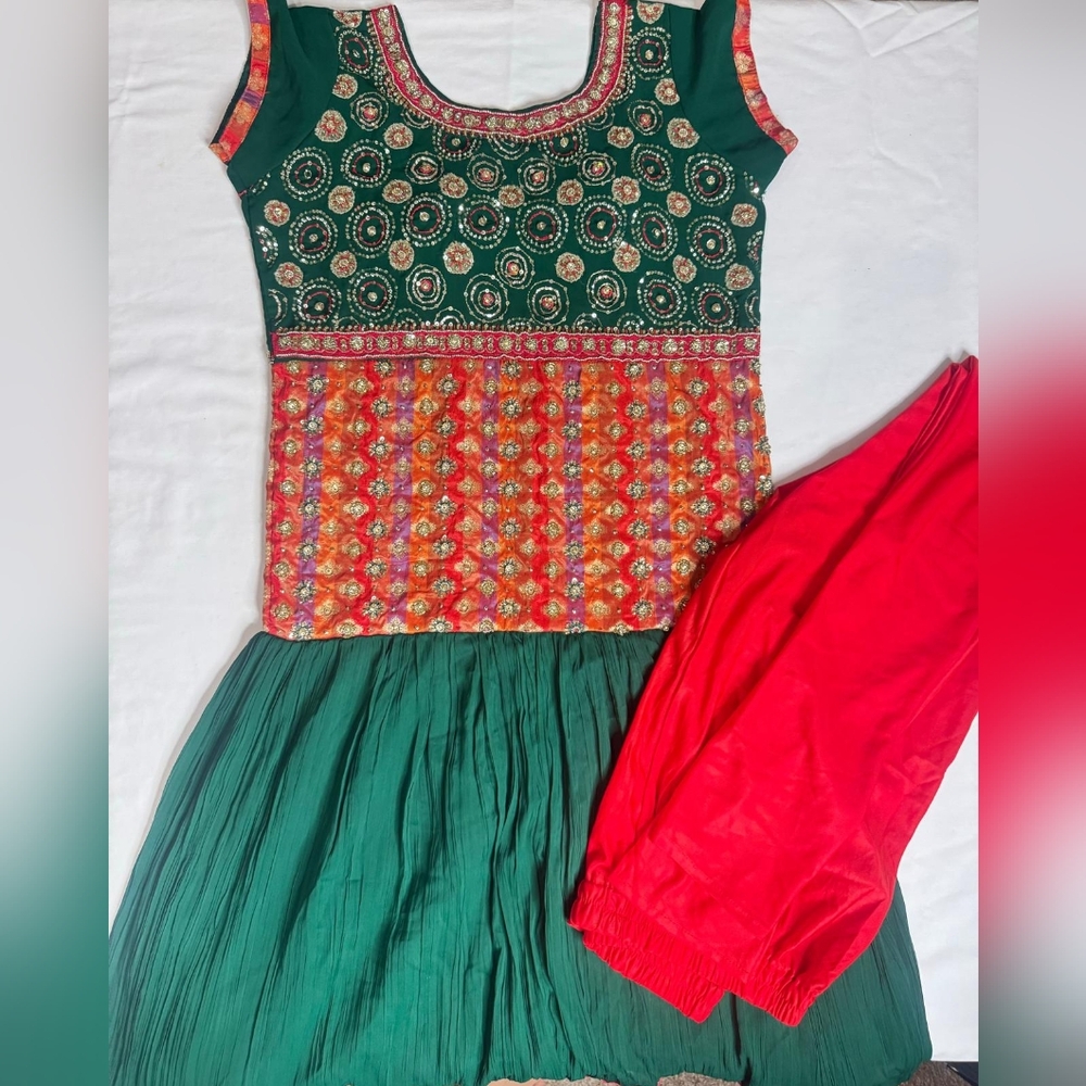 Indian Green/Red Outfit